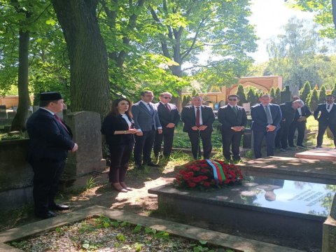 Polşada azərbaycanlı polkovnikin məzarı ziyarət olunub - FOTO