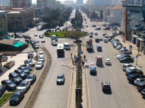 Sabahdan bu yol bağlanır