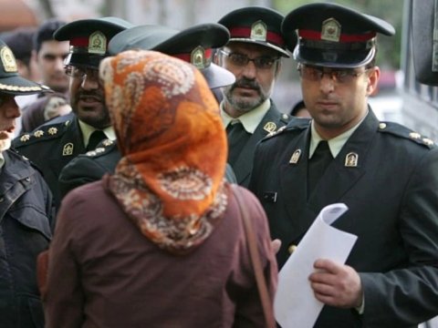 İranda qadınlar hicabdan qurtulacaq