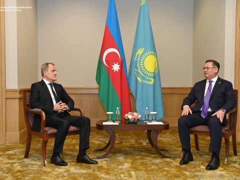 Ceyhun Bayramov həmkarı ilə GÖRÜŞDÜ