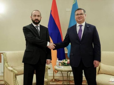 Mirzoyan qazax həmkarı ilə GÖRÜŞDÜ