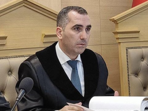 Fazil Mustafa ilə bağlı məhkəmə - hakimin halı pisləşdi
