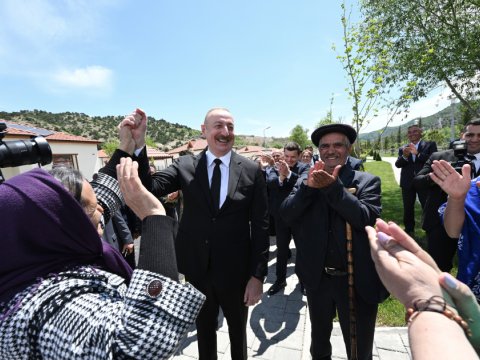 Prezidentin Sus sakinləri ilə görüşündən FOTOLAR