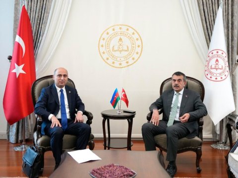 Emin Əmrullayev Türkiyədə təhsili müzakirə edib