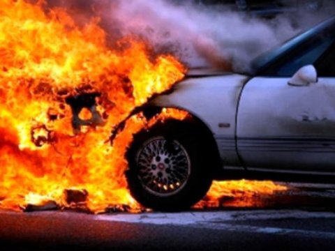 Sumqayıtda təlim maşını yandı