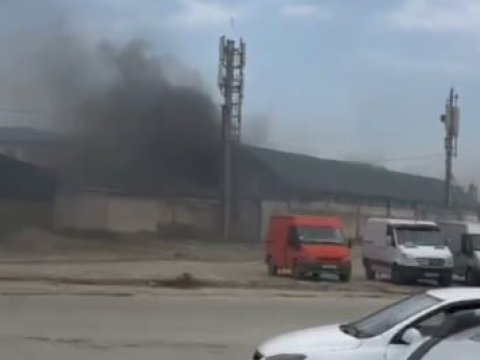 Sədərək ticarət mərkəzi yanır - VİDEO