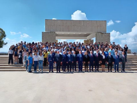 Deputatlar Şimali Kiprin banilərinin xatirəsini yad ediblər - FOTOLAR