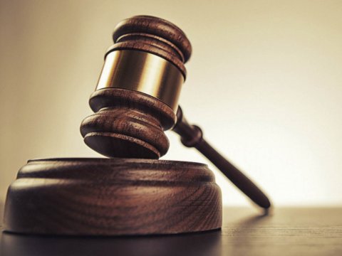 Rüşvət almaqda ittiham olunan sabiq sahə rəisinin məhkəməsi başlayır