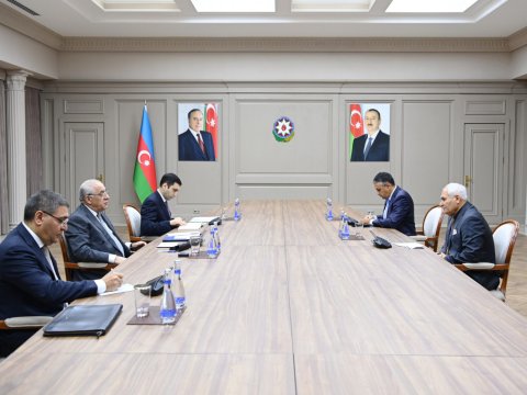 Əli Əsədov görüş keçirdi