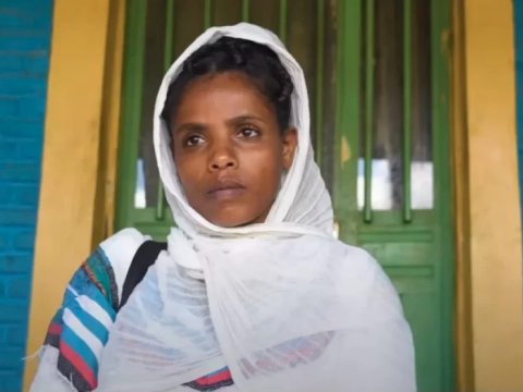 Bu qadın 16 il heç nə yemədiyini və içmədiyini iddia edir