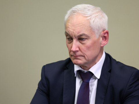 Rusiyanın iqtisadçı müdafiə naziri - \