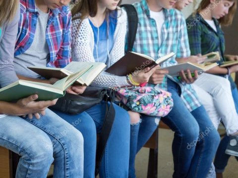 Yeniyetmələr pandemiyadan sonra daha az kitab oxuyurlar - ARAŞDIRMA