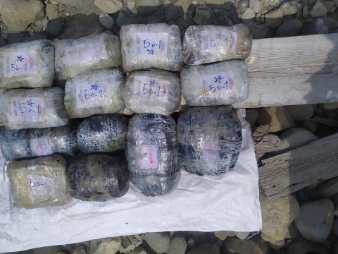 Xəzərin Azərbaycan sektorunda 26 kq narkotik aşkarlandı - FOTO