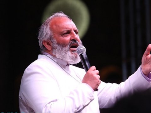 İrəvan çalxalanır – Keşiş etirazçıları meydana qaytardı
