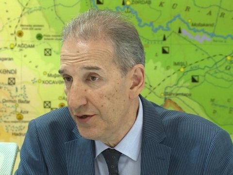 Muxtar Babayev müşavirini işdən ÇIXARDI