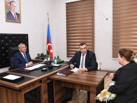 Komitə sədri vətəndaşların müraciətlərini dinlədi - FOTOLAR