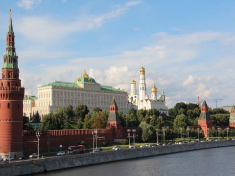 Əcnəbilərin Rusiyada qalmasına nəzarət gücləndirilir