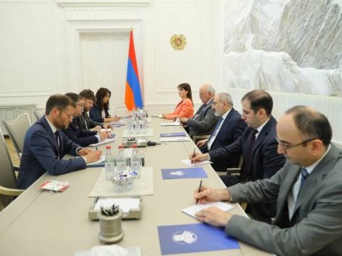 Fransa Ermənistanda su anbarı tikir