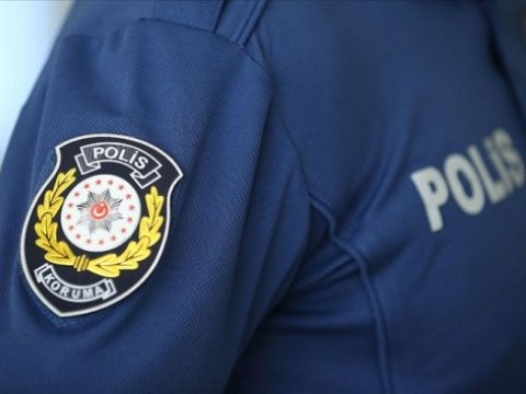Ankarada 4 polis həbs edildi