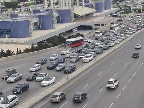 Hazırda tıxac olan yolların SİYAHISI