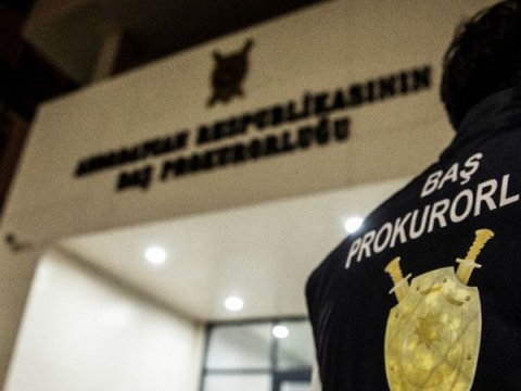 Vəzifəli şəxs rüşvət alarkən tutuldu