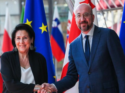 Şarl Mişel Zurabişviliyə təşəkkür, Kobaxidzeyə çağırış etdi