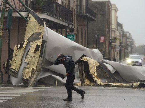 Qasırğa nəticəsində 4 nəfər öldü