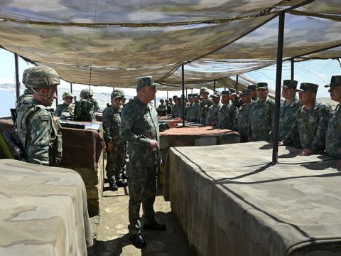 Baş Qərargah rəisi təlimləri izlədi - FOTOLAR