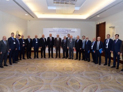 Ədalət Vəliyevlə görüşə gedən partiya nümayəndələrinin FOTOSU + SİYAHI