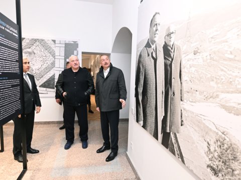 İlham Əliyevlə Lukaşenko Şuşada sərgiyə baxdılar - FOTOLAR