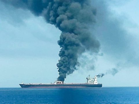 Husilər Qırmızı dənizdə tankerə HÜCUM ETDİ