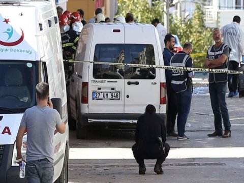 Türkiyədə partlayış - 5 polis yaralandı