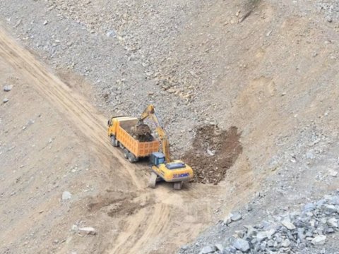 Ermənistan sərhəddə yeni yol çəkir