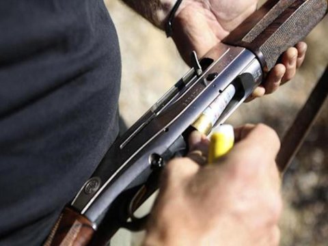 Ov tüfəngi və kəsici alətlə qətlə yetirildi