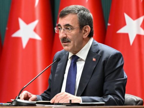 Vitse-prezident Selcuk Bayraktara təşəkkür etdi