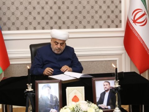 Allahşükür Paşazadə İran səfirliyində olub - FOTOLAR
