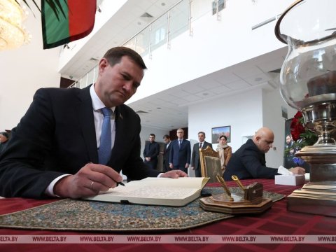 Lukaşenkonun adından İran səfirliyində başsağlığı verildi - FOTO