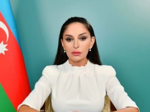 Mehriban Əliyeva Hidayət Heydərovu təbrik etdi