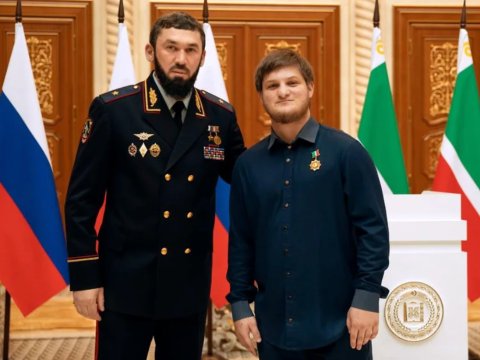 Kadırov böyük oğlunu nazir təyin edib