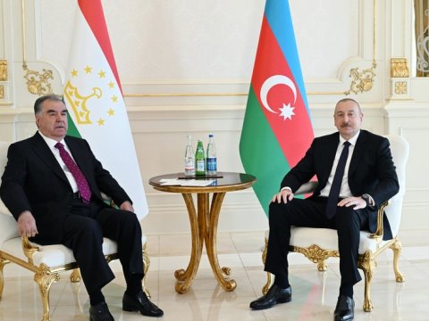 Prezidentlərin təkbətək görüşü keçirilib - FOTO