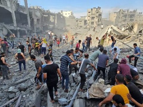 İsrail Qəzzada məscidi vurdu - 16 nəfər öldü