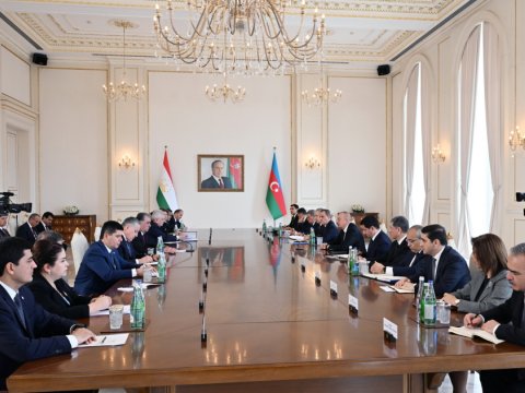 İlham Əliyevin Emoməli Rəhmon ilə geniş tərkibdə görüşü başlayıb - FOTOLAR