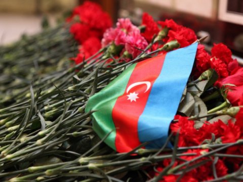 Şəhidimizin nəşi Ağsuda torpağa tapşırıldı