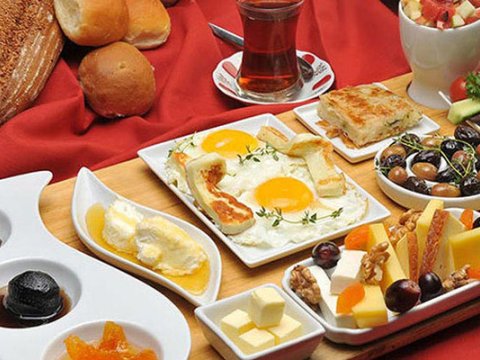Səhər yeməyində nələr olmalıdır?