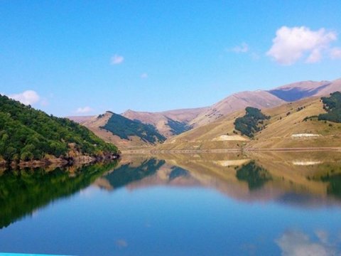 Ermənistanda güclü yağışlar - Su anbarları doldu