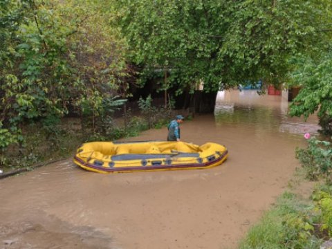 Ermənistanın iki vilayətini sel suları basıb - 269 nəfər təxliyə edilib