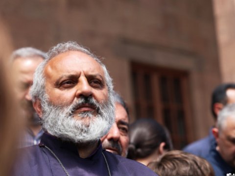 Ermənistan müxalifəti ilk dəfə Paşinyana qarşı namizədini ELAN EDİB