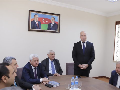 Kamal Abdulla Nehrəm kənd məktəbinin qonağı olub