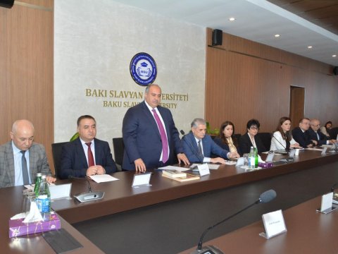 Bakı Slavyan Universitetində Müstəqillik Günü qeyd edilib - FOTO