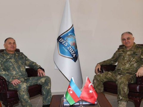 Kərim Vəliyev həmkarı ilə görüşdü 